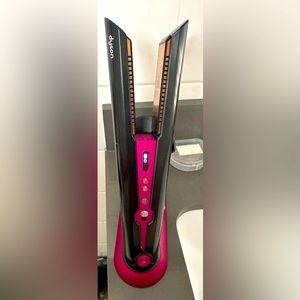 Dyson Flat iron
